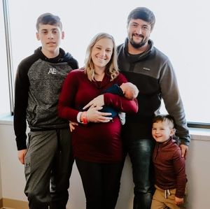 Meet your Posher, Elisha